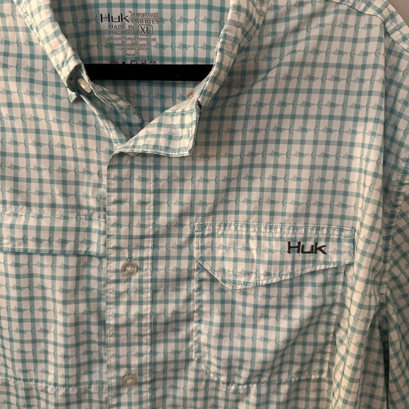 HUK Men's Short Sleeve Fishing Button Down Shirt - Picture 3 of 6